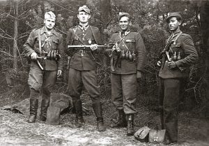 Tarzan_Zelazny_Sokol_Krzewina_VI-1947